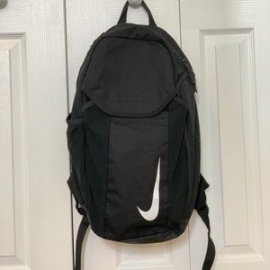 BLACK NIKE BACKPACK